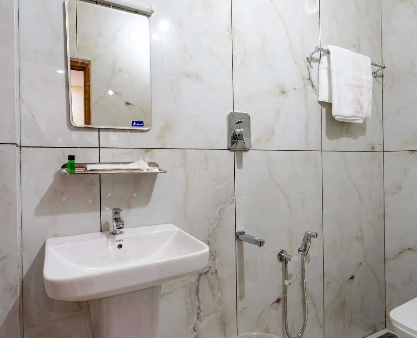 Kochi Daan Inn Kakkanad, Cochin 3*,  הודו