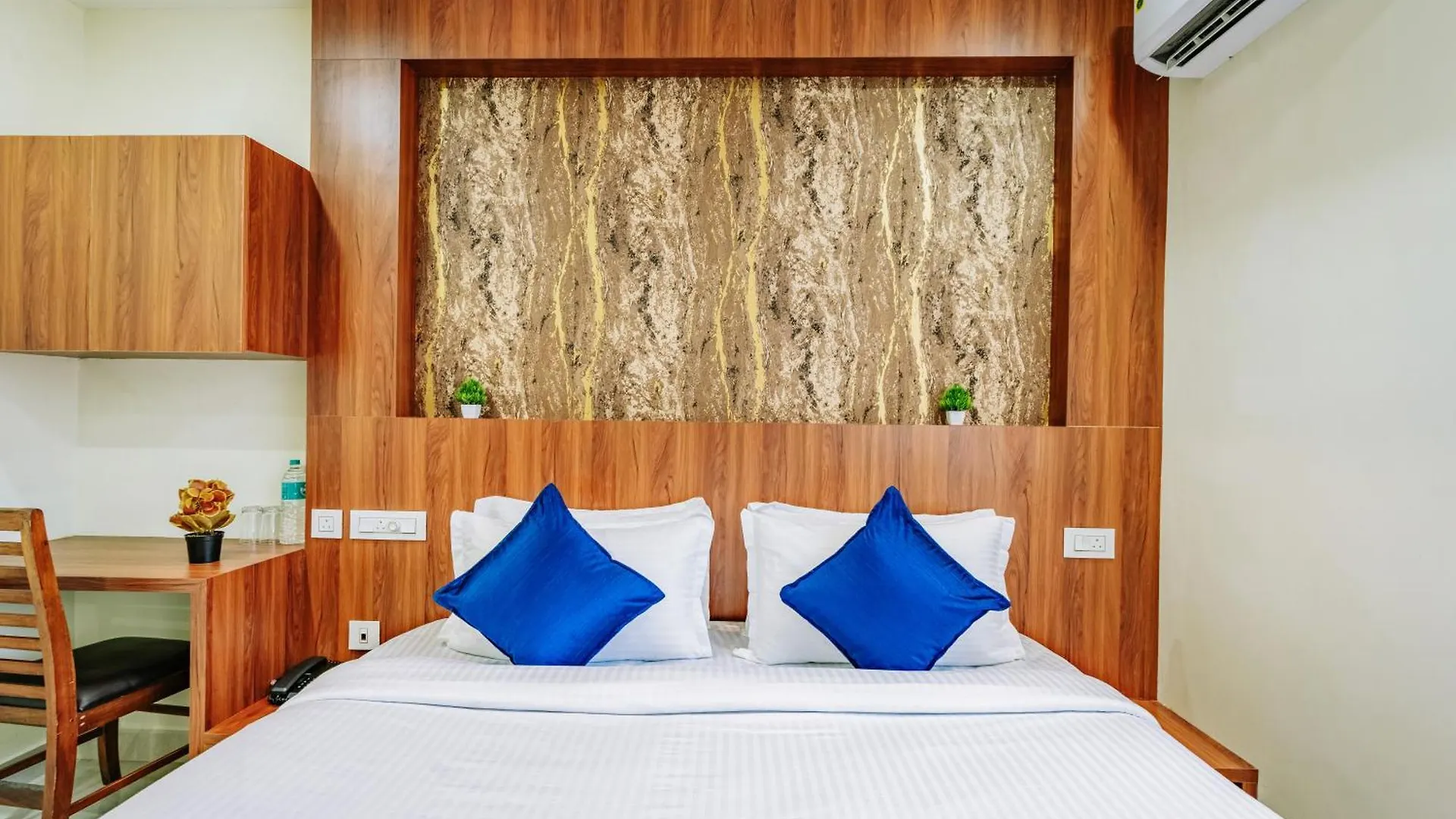 מלון Kochi Daan Inn Kakkanad, Cochin