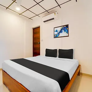 Super O Vazhakkala Hotel